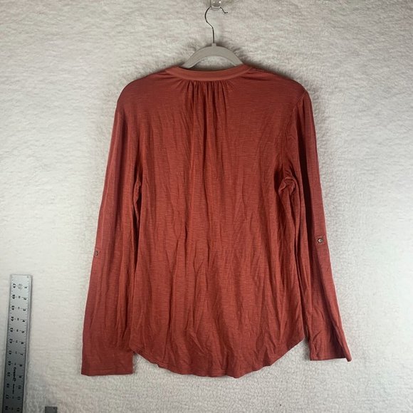 Dolan Blouse Womens M Coral Stretch Split Neck Pleated Roll Tab Long Sleeve 7646 - Picture 2 of 8